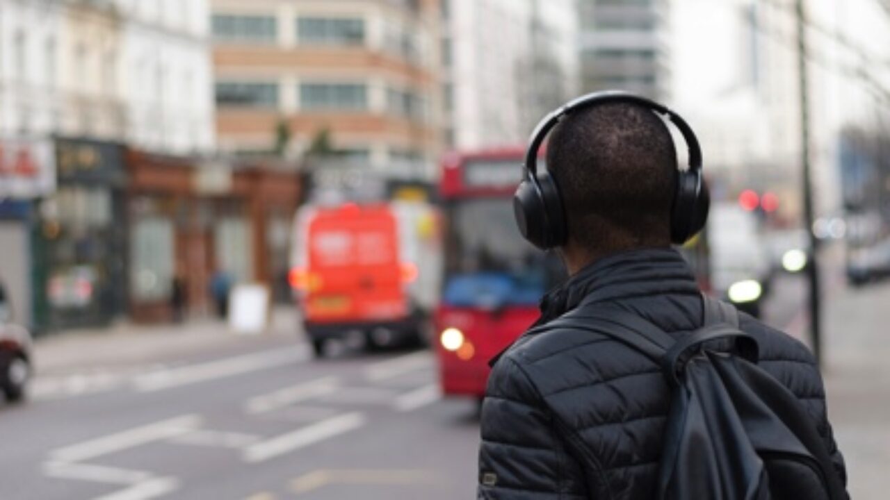 Audiobooks vs Reading: The Rules Are, There Are No Rules | Book Riot