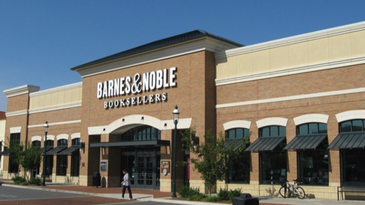 Barnes & Noble Closes over 400 Stores due to COVID-19